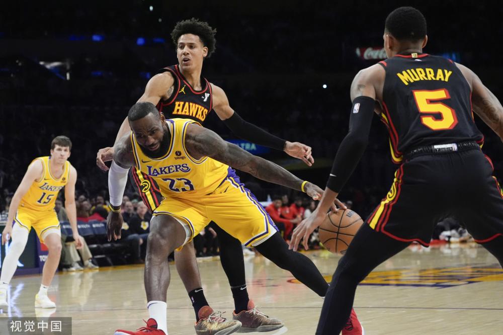 界看到他在 界看到他在