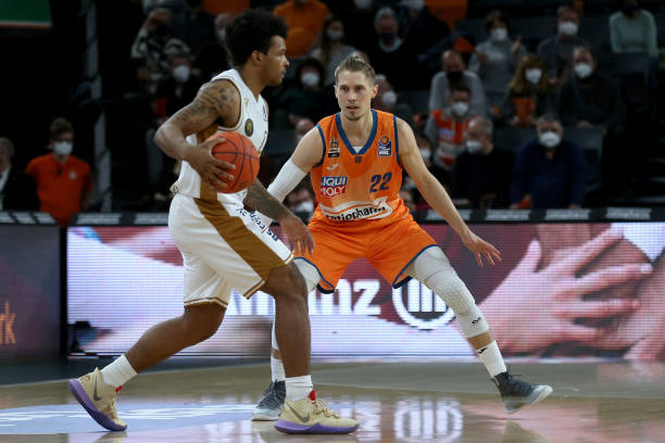 自纽卡斯尔 自纽卡斯尔